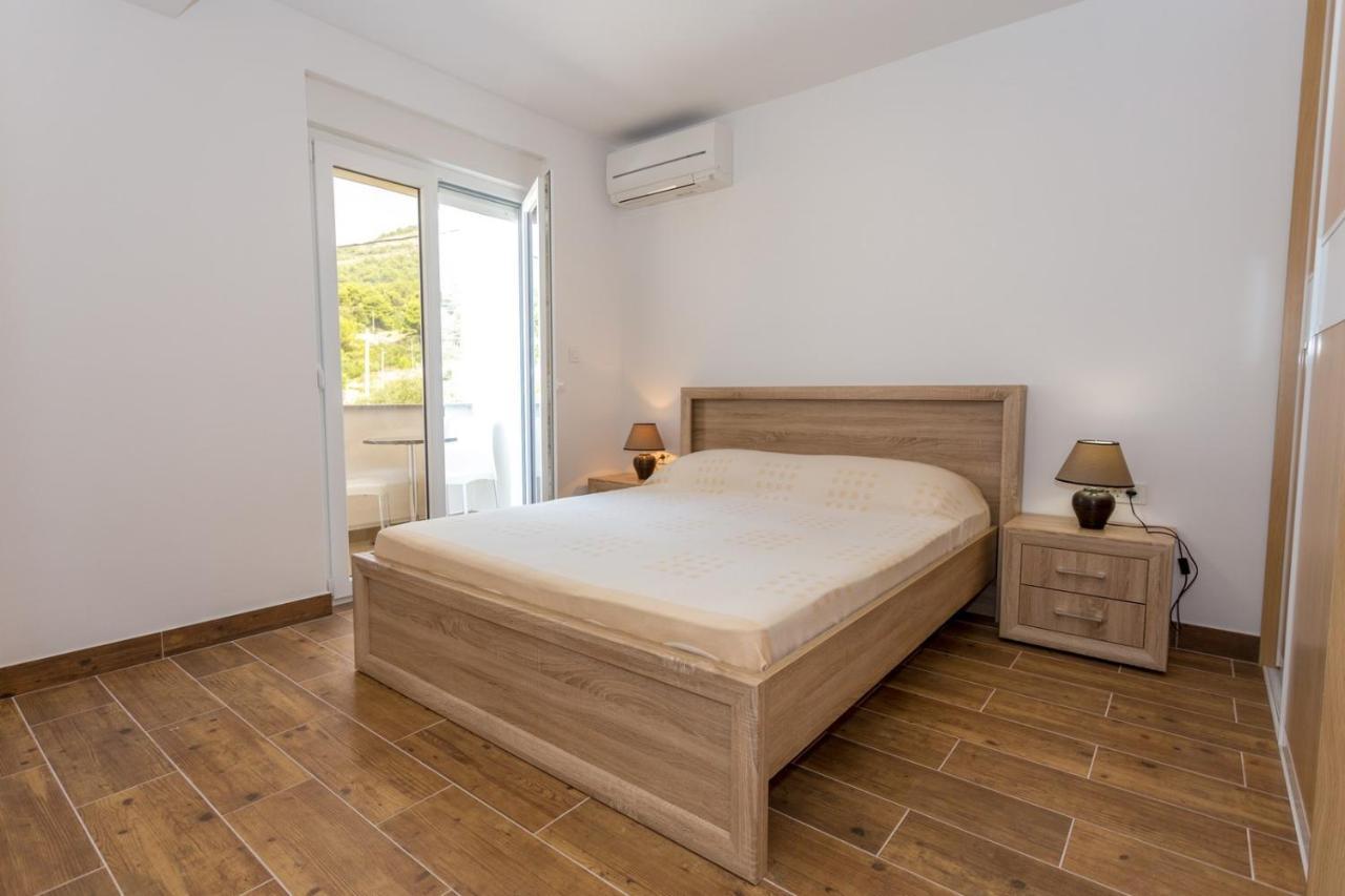 Apartamento Butique Maris Komarna Exterior foto